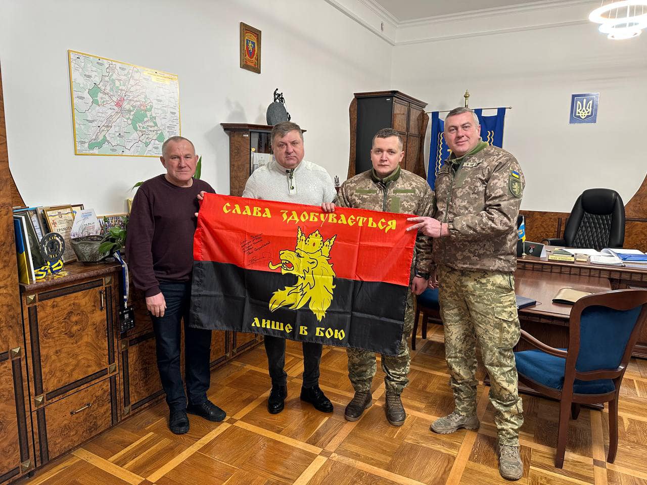 Військові завітали до Олега Канівця, щоб подякувати за допомогу
