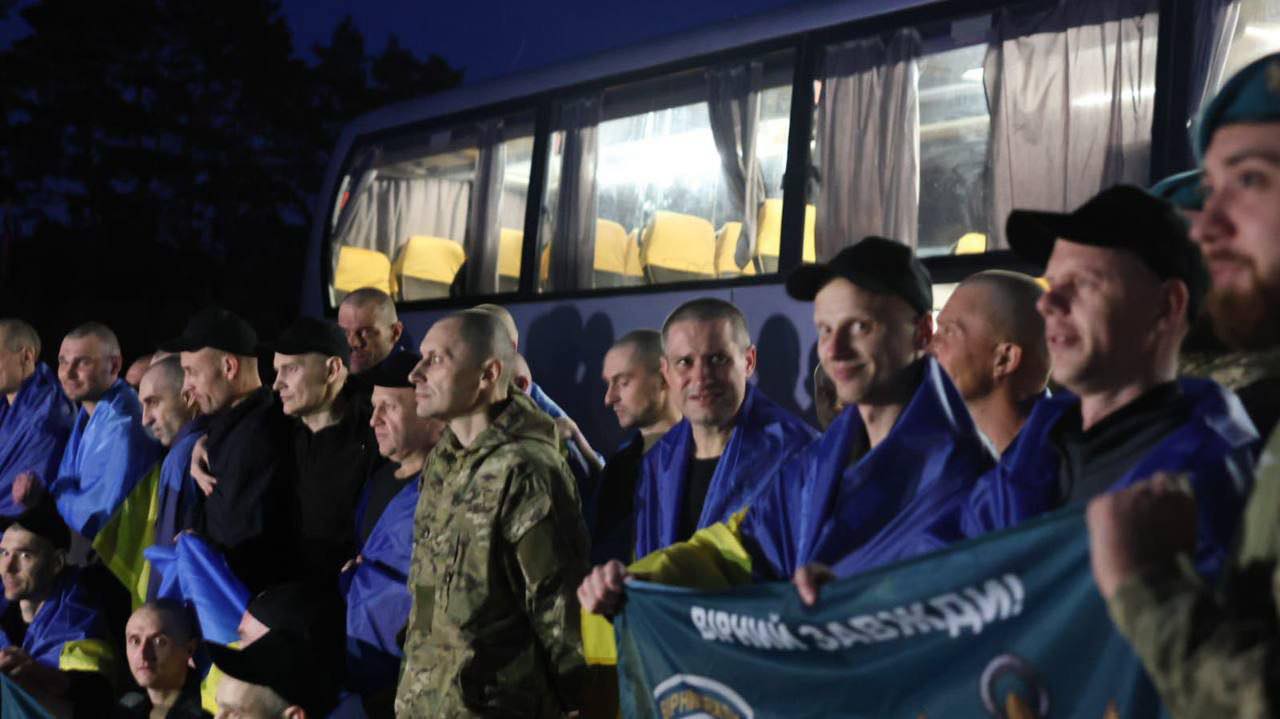 Стрий радіє черговому обміну полоненими