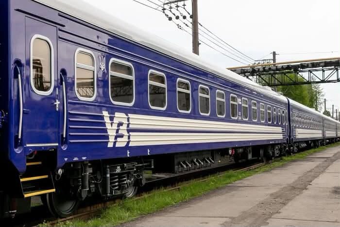 Щодо скорочення зупинок на станції Стрий